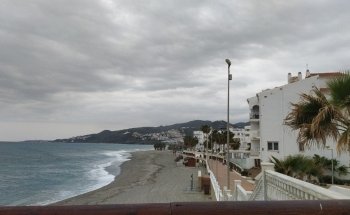 Playa El Chucho Nerja