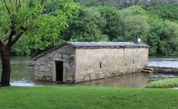 Praia fluvial de Tapia, Ames