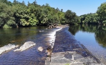 Praia fluvial de Tapia, Ames