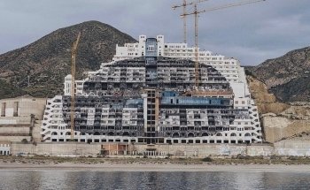 Playa del Algarrobico