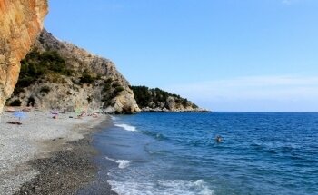 Playa Nudista de Cantarriján