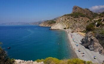 Playa Nudista de Cantarriján